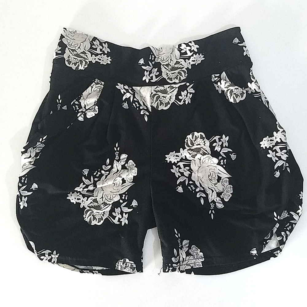 Simple Addiction harem shorts, S/M